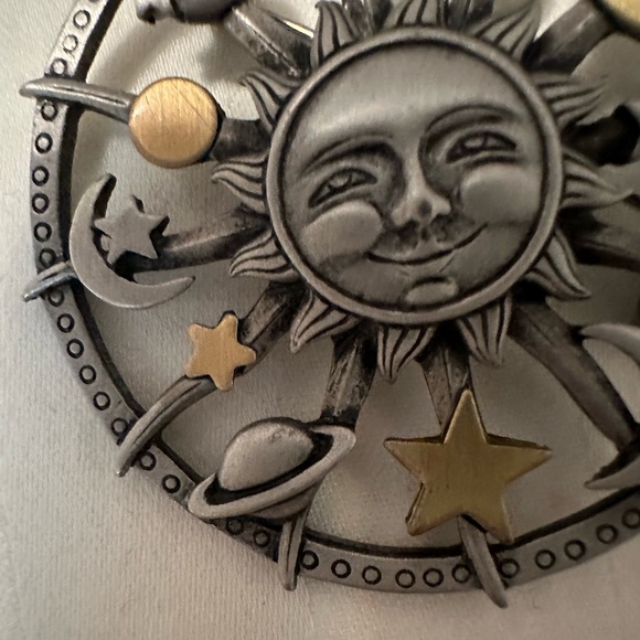 Signed JJ (Jonette Jewelry) Pewter Celestial Brooch - Picture 3 of 8